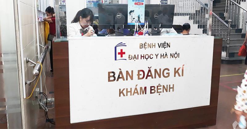 Bàn đăng ký khám bệnh