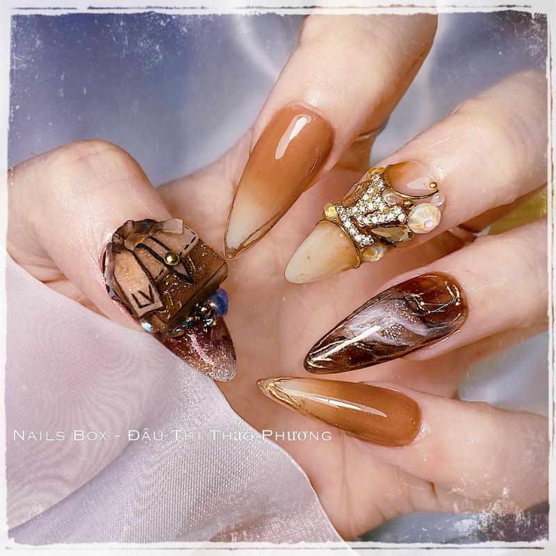 Liebe Nail