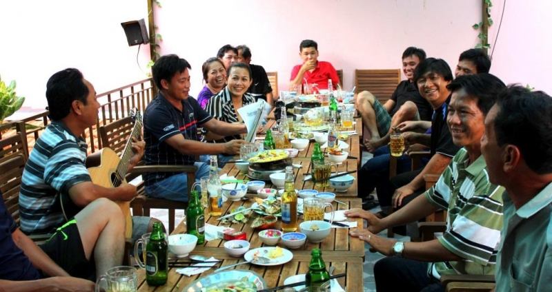 Liên hoan vui chơi cùng những người thân yêu