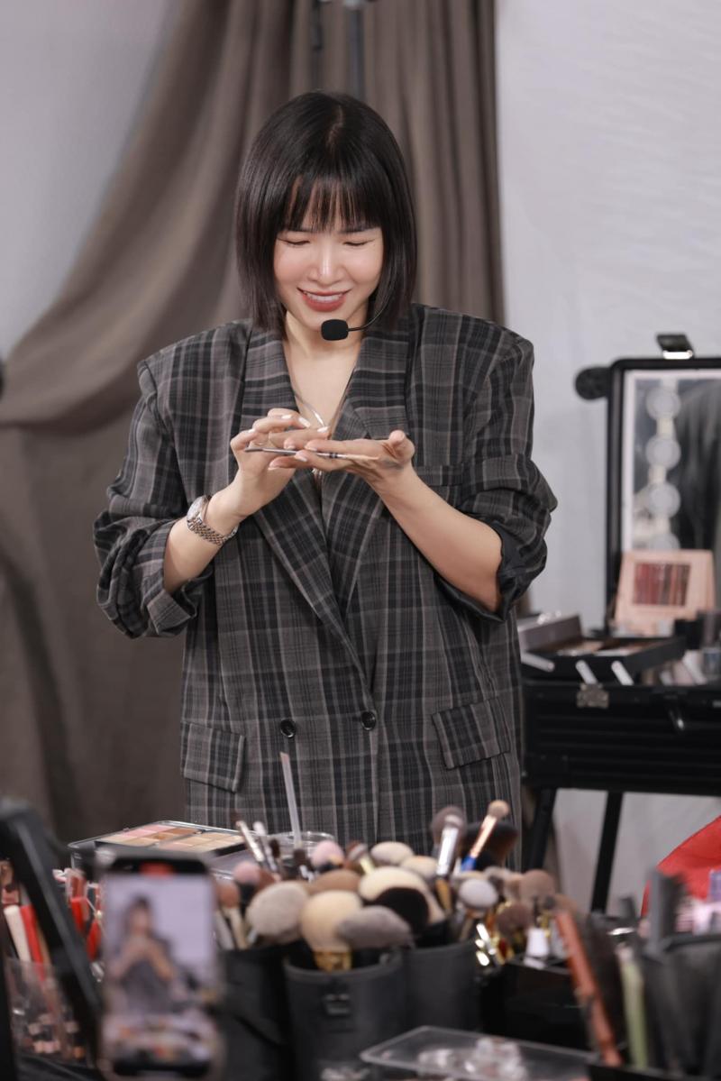 Linh Jace makeup