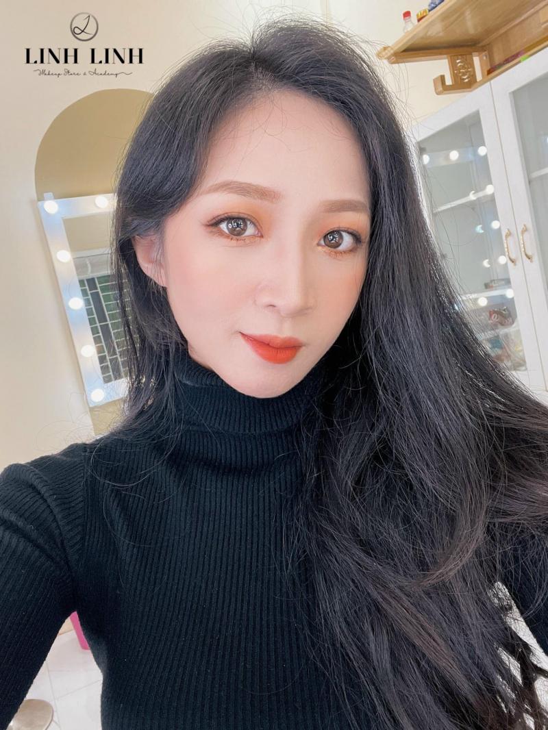 Linh Linh Make Up Store