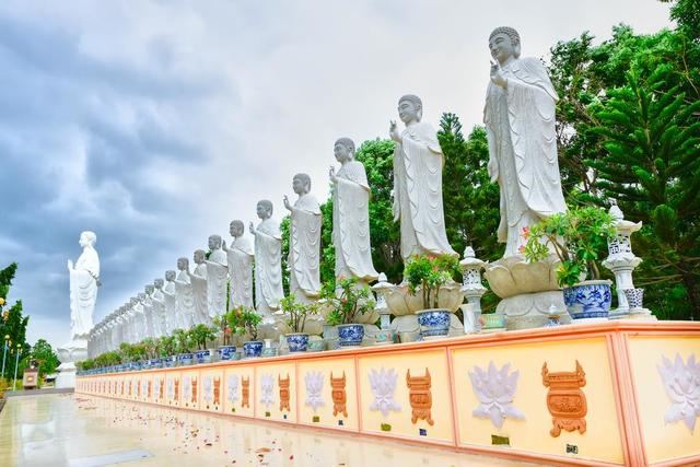 Linh Sơn Cổ Tự
