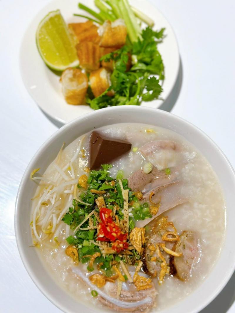 Linh's Kitchen