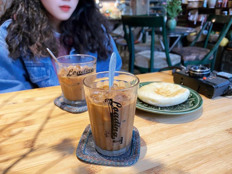 Loading T Cafe