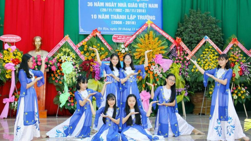 Chương trình văn nghệ 20/11 THPT