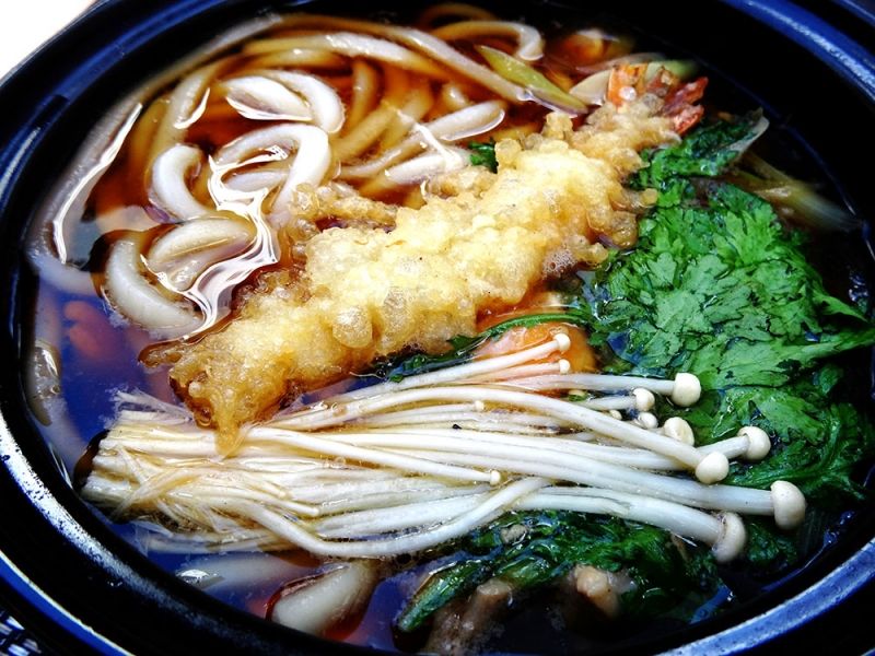 Một bát mì Udon ấm nóng vào mùa đông thì hoạt động cả ngày không thấy lạnh.