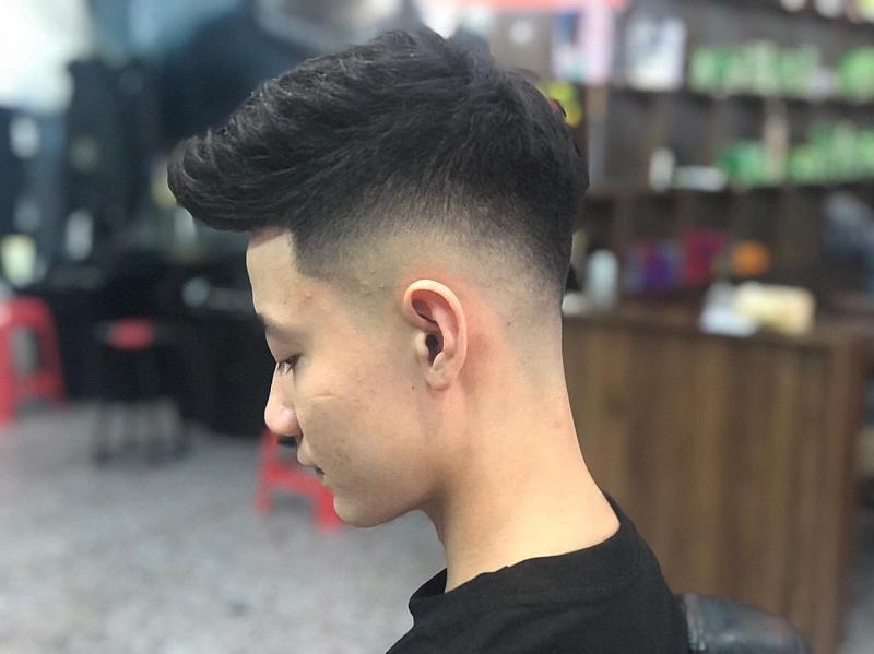 Long Dũng Barber