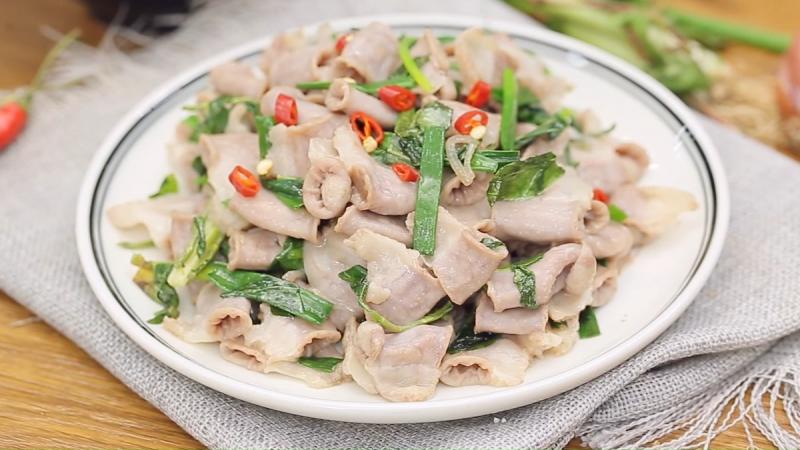 Lòng lợn xào hành răm