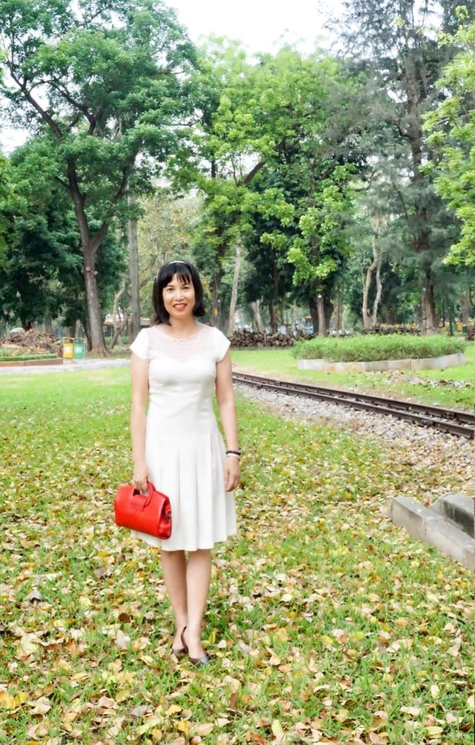 Ảnh chân dung nhà thơ Mai Lan