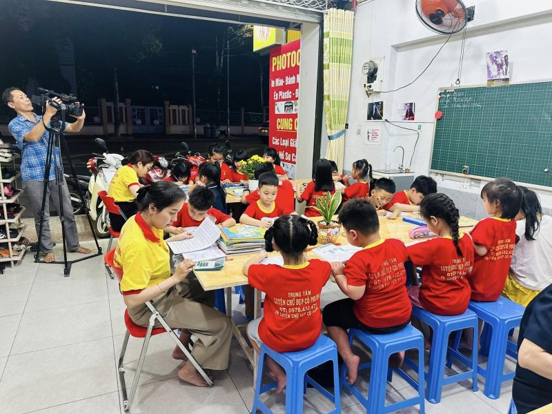 Lớp tiền tiểu học Cô Phương