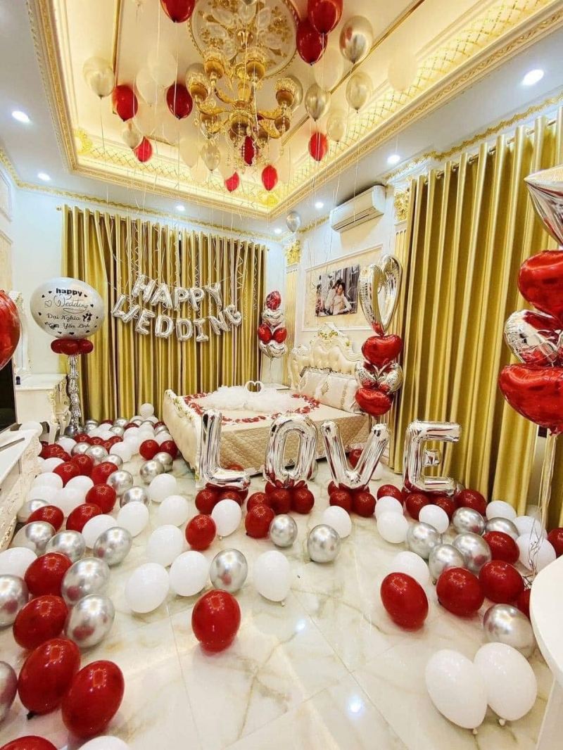 Cami wedding decor