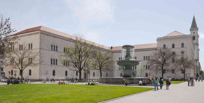 Đại học München