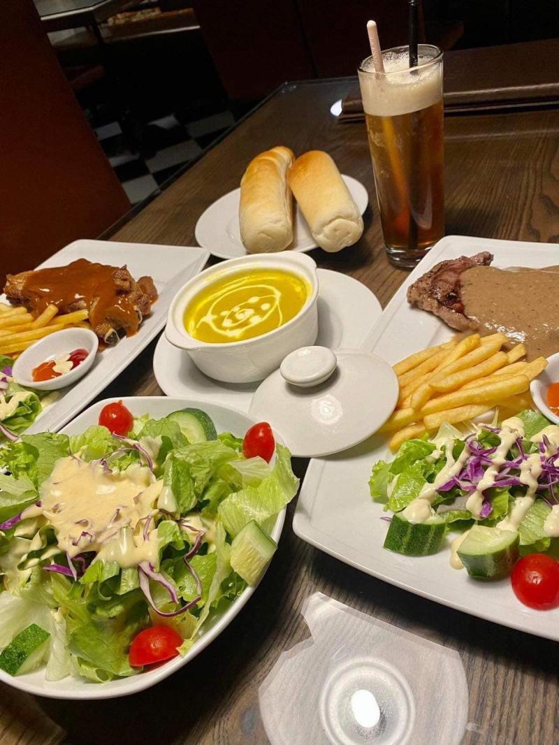Luna Steak
