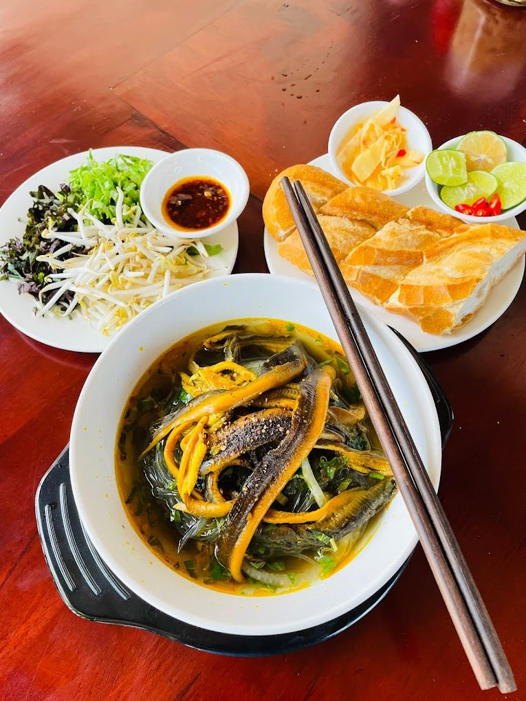 Lươn Niêu Xứ Nghệ