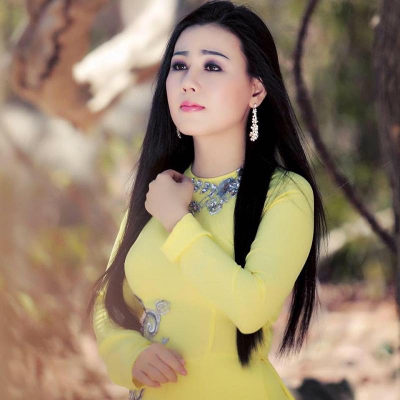 Ca sĩ Lưu Ánh Loan