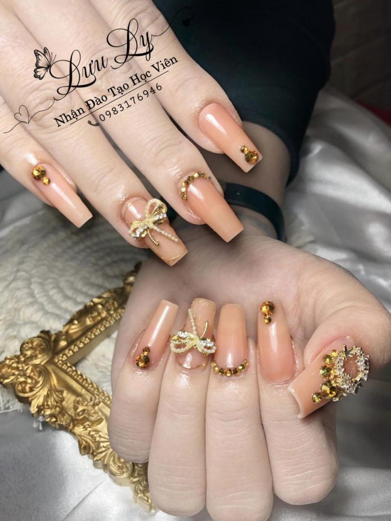 Lưu Ly Nail
