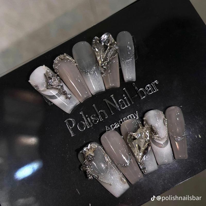 Lưu Ly Nail