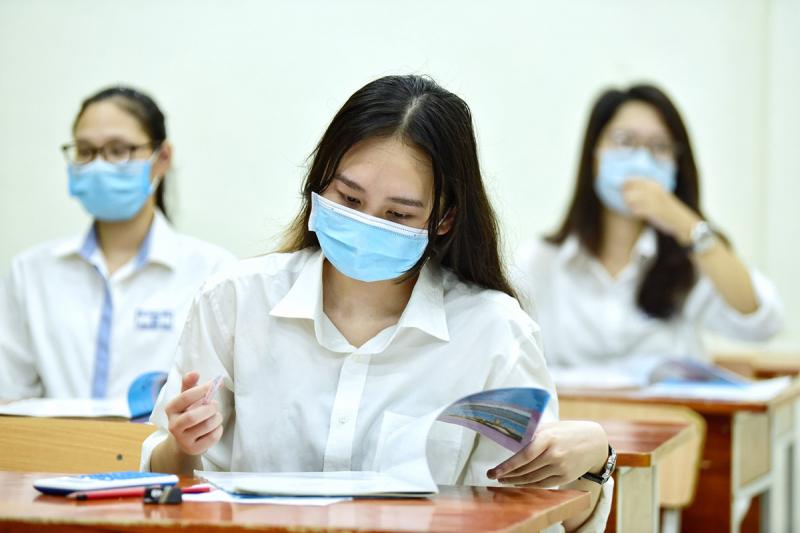Tham gia vào các bài thi thử giúp học sinh làm quen với cấu trúc đề thi, rèn kỹ năng làm bài và đánh giá năng lực của mình.