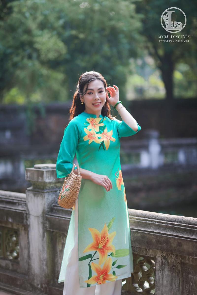 Áo dài cách tân tại Ly Nguyễn