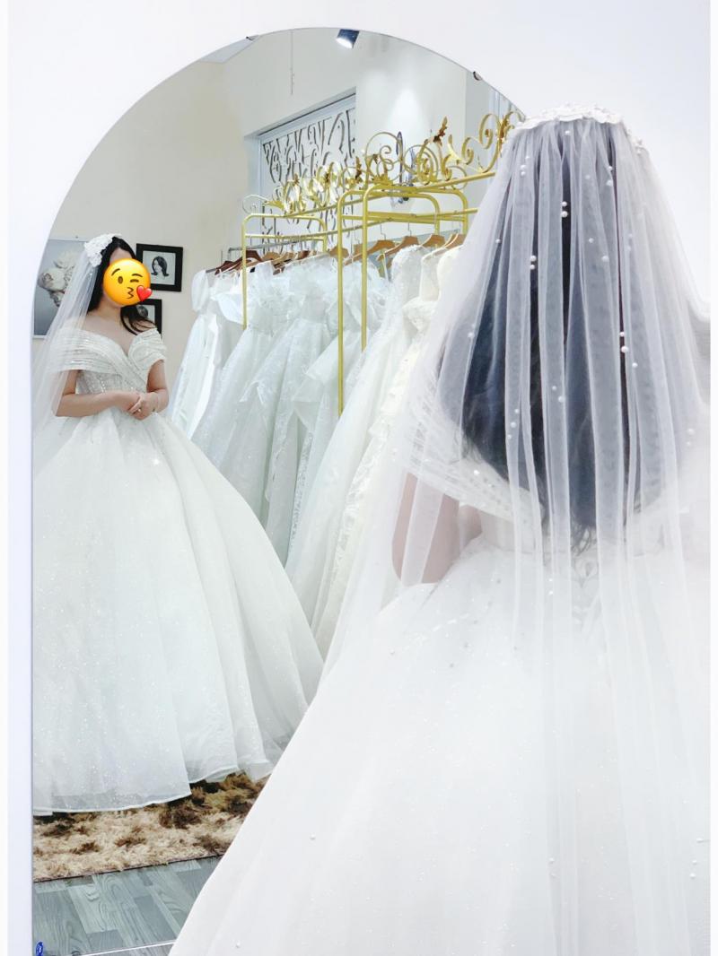 Lynhke Bridal