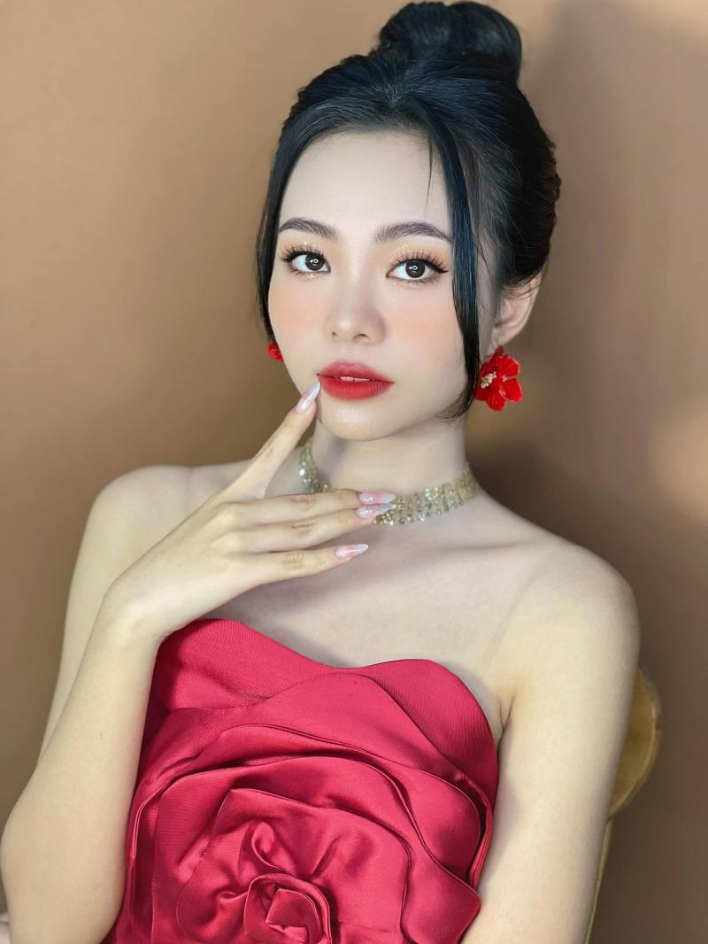 AnhBee Makeup