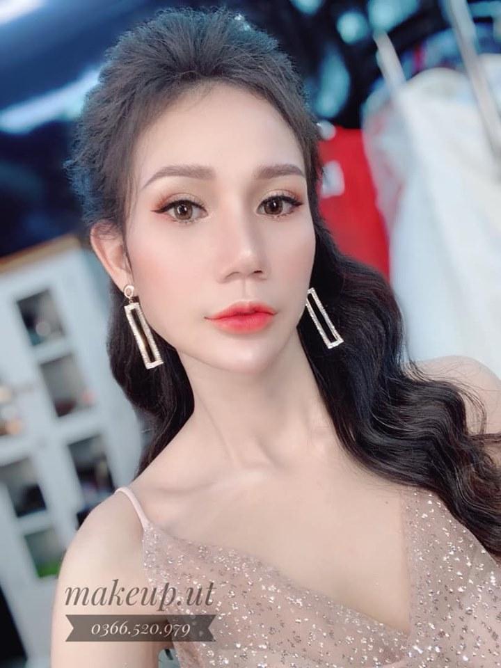 Make Up Út