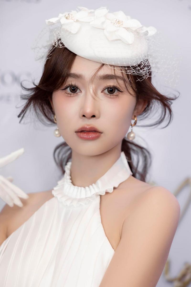 Make up Út Hương
