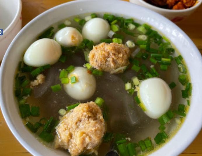 Mân - bánh canh cua
