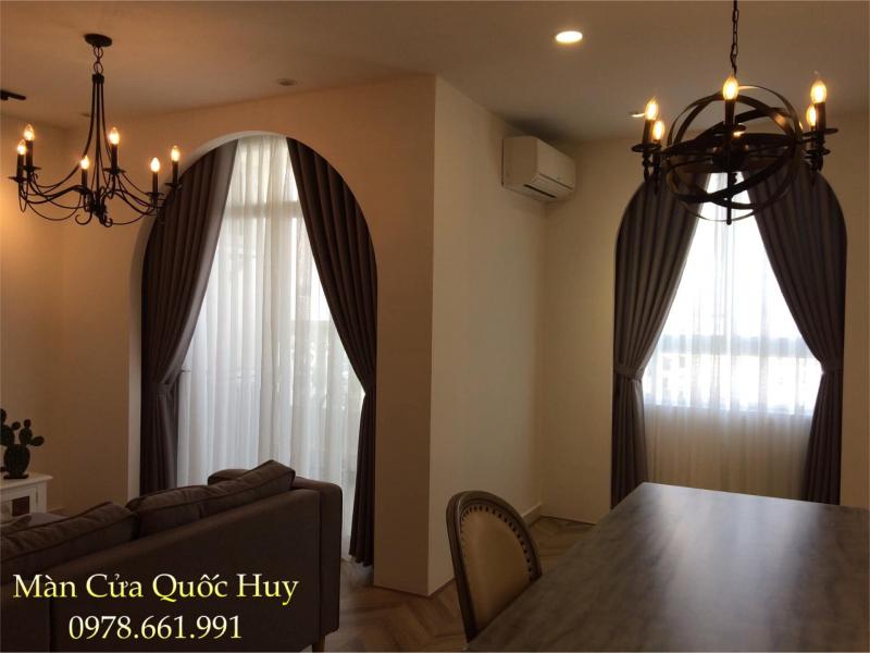 Màn rèm Quốc Huy