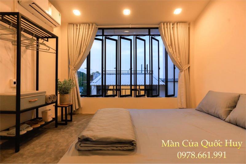 Màn rèm Quốc Huy