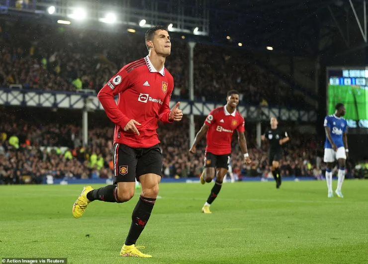 Manchester United (bộ sân nhà)