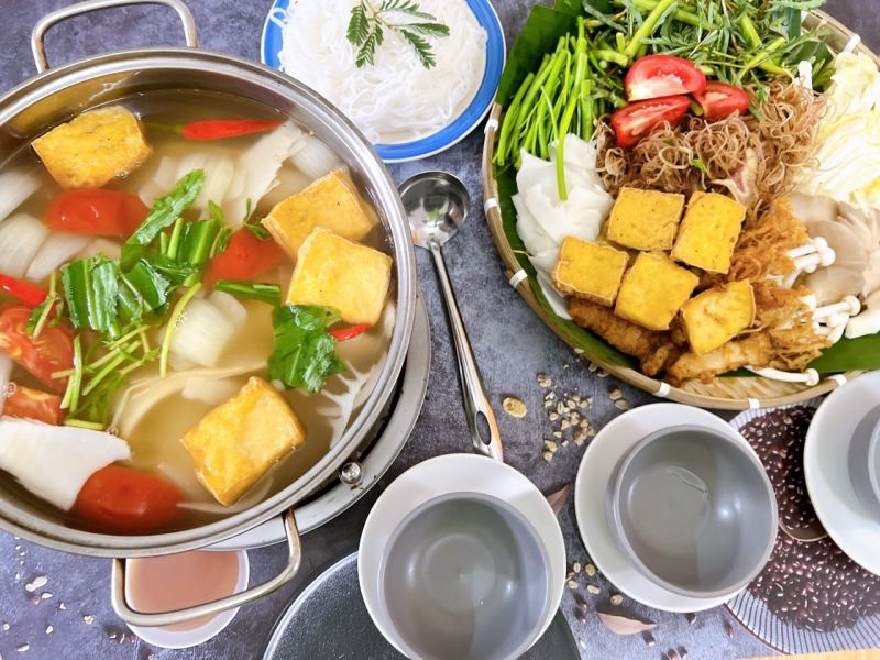 Lẩu Chay Hoa Sen
