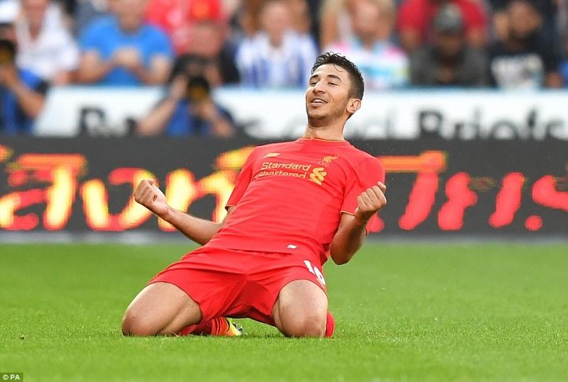 Marko Grujic mới chuyển đến Liverpool