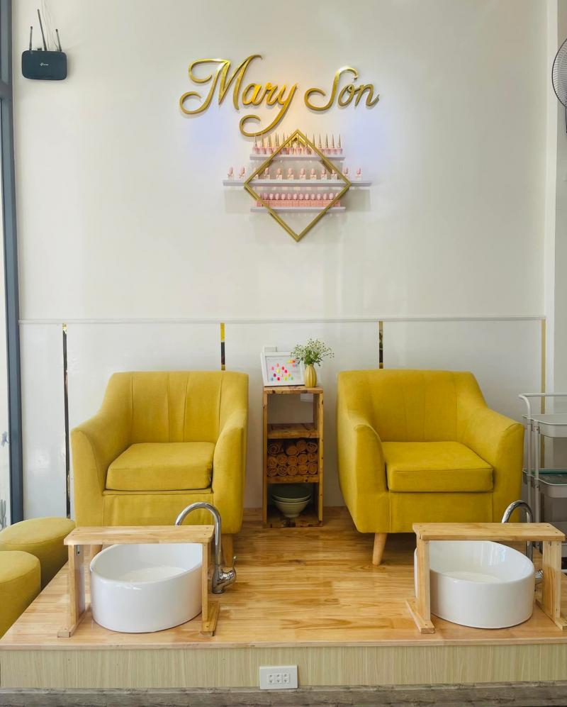 Mary Son Nail