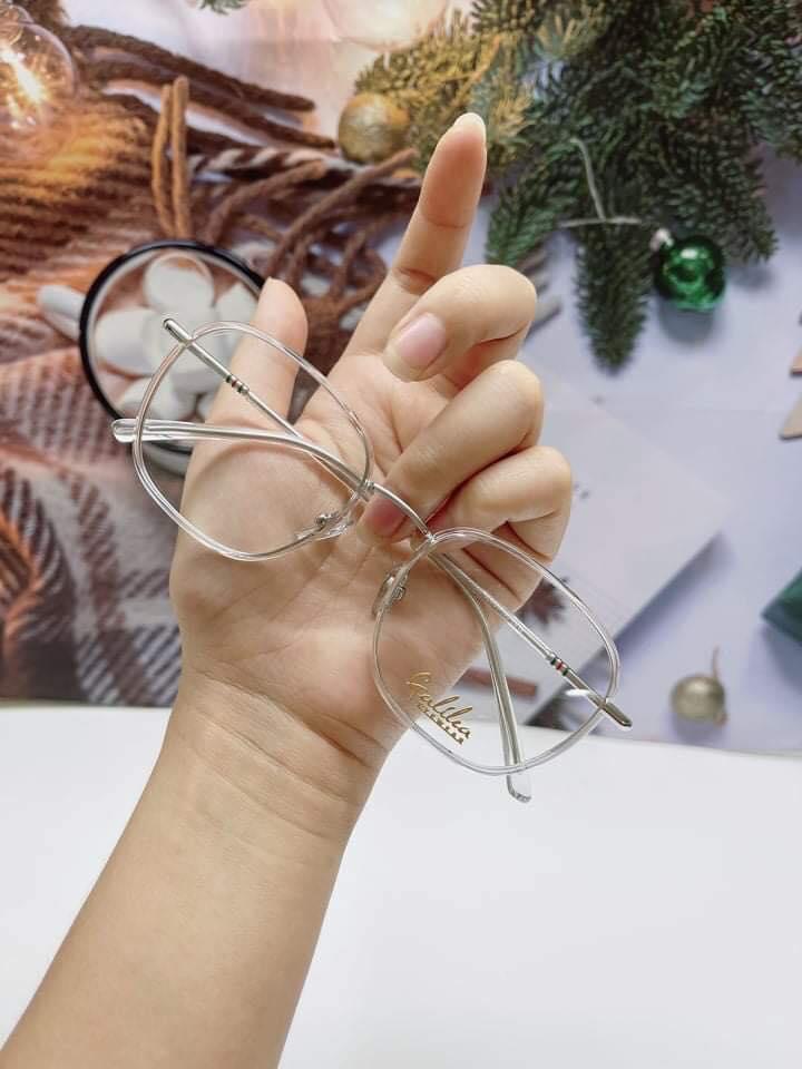 Mắt Kính Á Âu