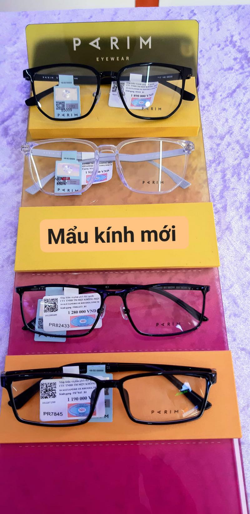 Mắt kính Đức Phương