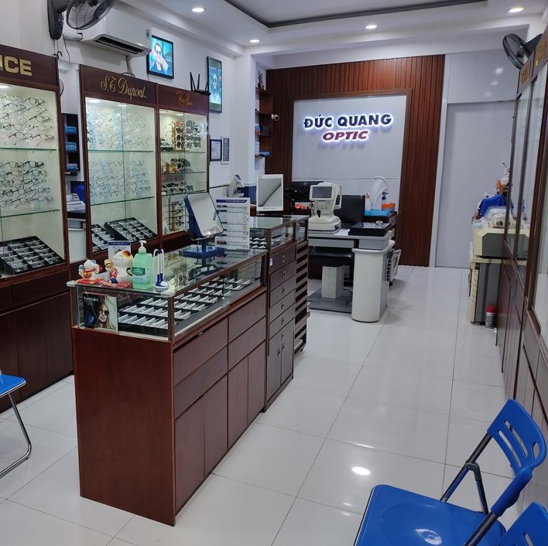 Mắt Kính Đức Quang