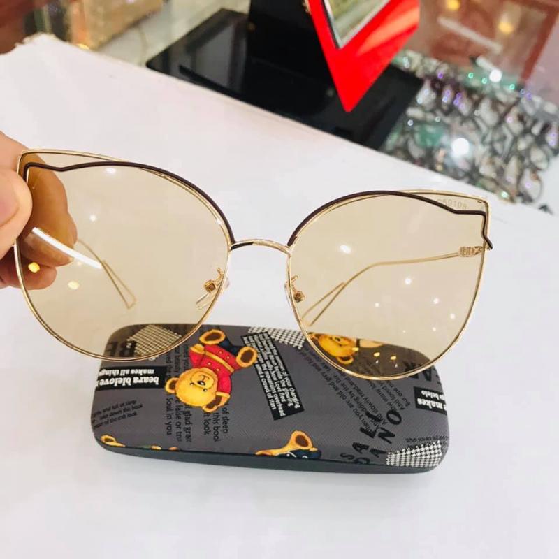 Mắt kính Sài Gòn