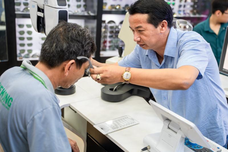 Mắt kính Sài Gòn New