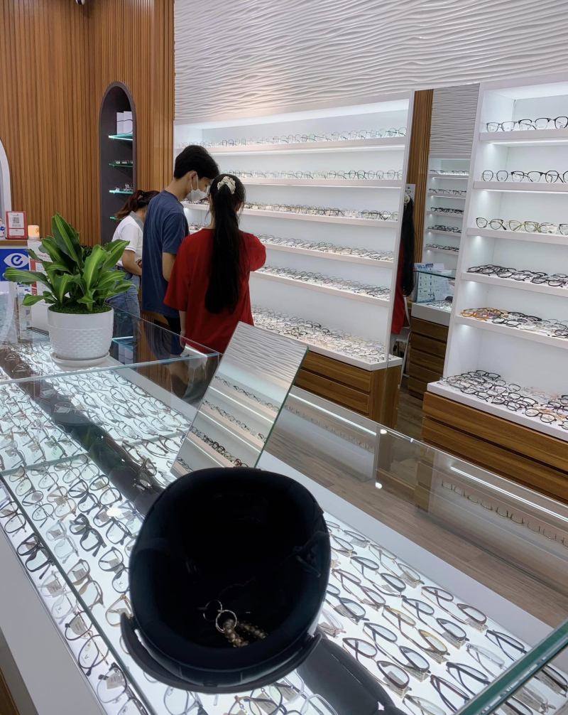 Mắt Kính TT Eyewear