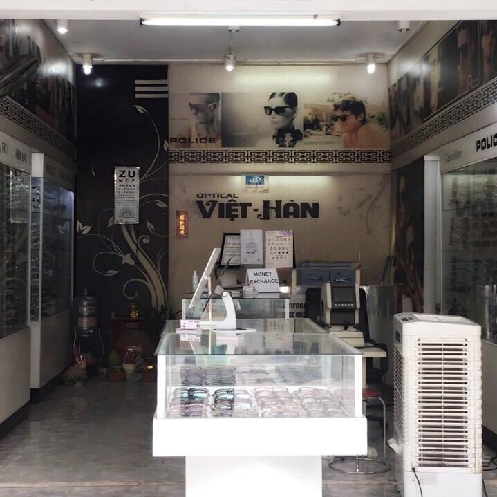 Mắt kính Việt Hàn