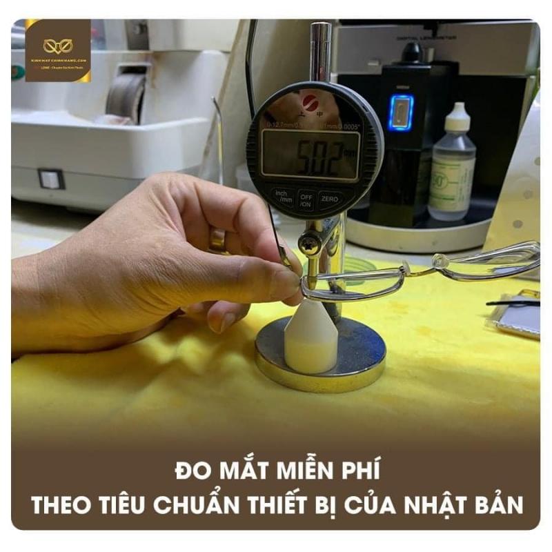 Mắt Kính Việt Long