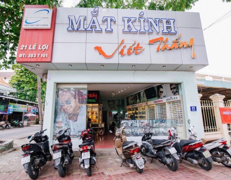Mắt kính Viết Thắng