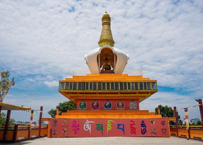Chùa Tây Tạng do chính Hòa Thượng Nhẫn Tế thiết kế, được coi là những dấu ấn khởi đầu cho Mật Tông phát triển tại phía nam