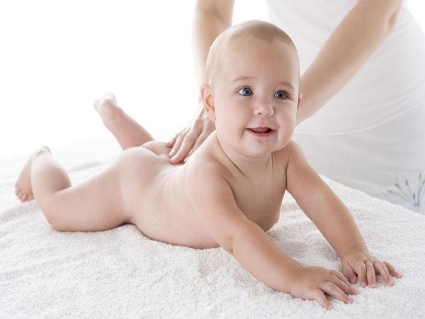 Nên mát xa cho trẻ mỗi ngày