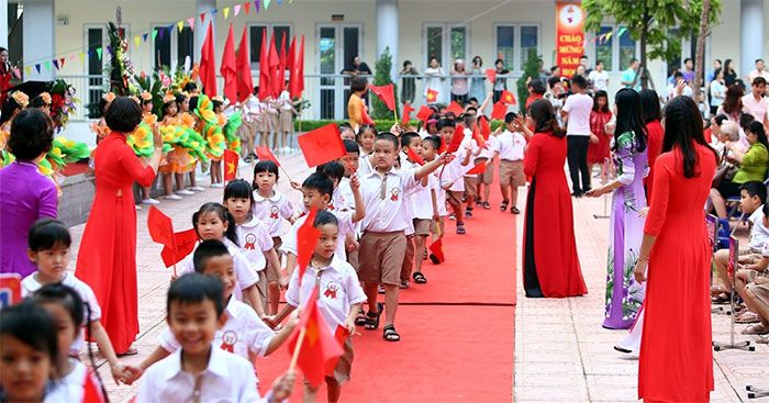Bài văn kể về kỉ niệm đáng nhớ với thầy giáo, cô giáo cũ hay nhất số 2