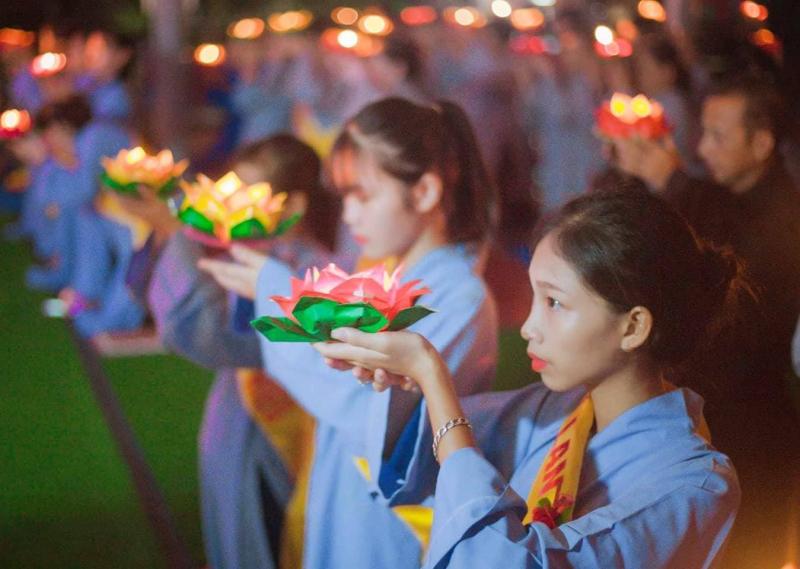 Màu nắng, vị mưa mùa Vu Lan