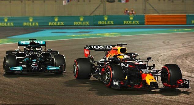 Max Verstappen vươn lên thống trị làng F1