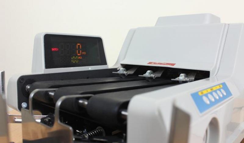 ﻿﻿Máy đếm tiền Silicon MC-8800