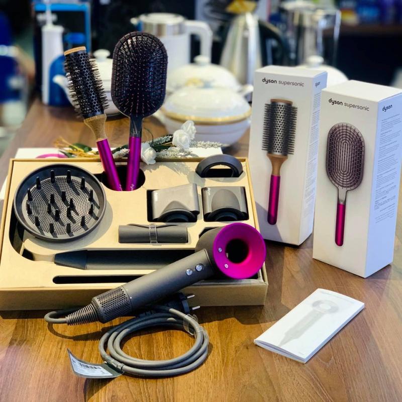 Máy sấy tóc Dyson Supersonic ™ (Iron/Fuchsia)